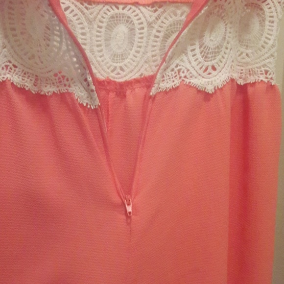 Coral romper 🍑 - Picture 4 of 6